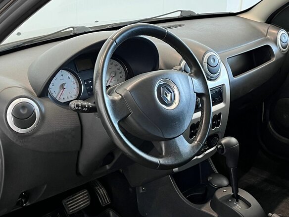 2010 Renault Sandero I, бежевый, 775000 рублей - вид 8