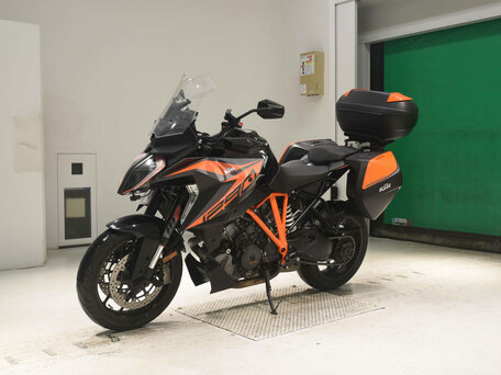 2020 KTM 1290 Super Duke GT, чёрный, 1280000 рублей, вид 4