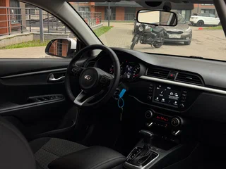 2019 Kia Rio X-Line IV, белый, 1595000 рублей, вид 3