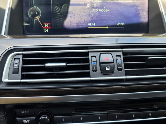 2013 BMW 7 серии Long 750Li xDrive V (F01/F02/F04) Рестайлинг, чёрный, 1400000 рублей - вид 21