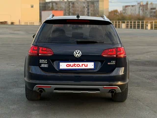 2017 Volkswagen Golf Alltrack VII Рестайлинг, синий, 1579000 рублей, вид 3