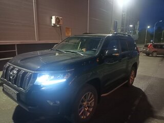 2019 Toyota Land Cruiser Prado 150 Series Рестайлинг 2, чёрный, 4850000 рублей, вид 2
