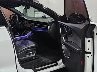 2018 Audi Q8 55 TFSI I (4M), белый, 4900000 рублей, вид 5