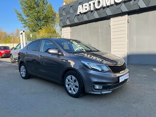 2015 Kia Rio III Рестайлинг, серый, 751641 рублей, вид 3