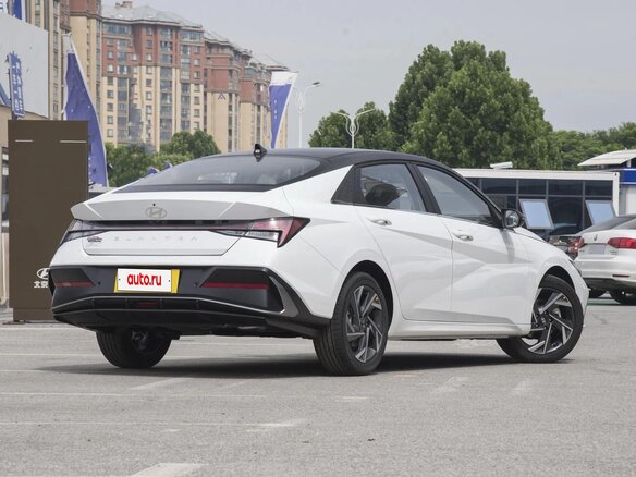 2026 Hyundai Elantra VII (CN7) Рестайлинг, белый, 1930000 рублей - вид 7