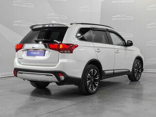 2021 Mitsubishi Outlander III Рестайлинг 3, белый, 2220000 рублей, вид 5