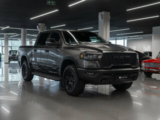 2025 Ram 1500 Crew Cab V Рестайлинг, серый, 9000000 рублей, вид 2