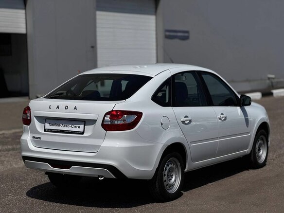 2026 Lada (ВАЗ) Granta I Рестайлинг, белый, 1017000 рублей - вид 11