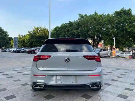 2022 Volkswagen Golf VIII, серый, 1690004 рублей, вид 5