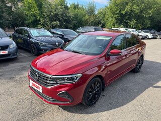 2022 Volkswagen Polo VI, красный, 1550000 рублей, вид 1
