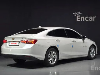 2021 Chevrolet Malibu IX Рестайлинг, белый, 1510000 рублей, вид 3