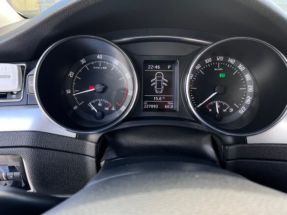 2013 Skoda Superb DSG II Рестайлинг, белый, 1150000 рублей - вид 7