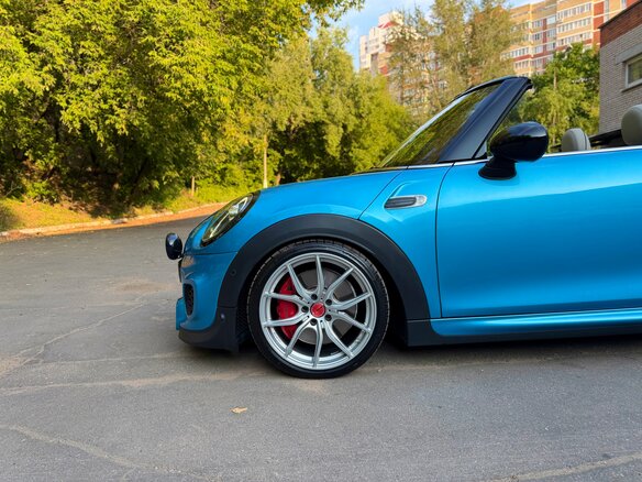 2019 Mini Cabrio JCW John Cooper Works III Рестайлинг, голубой, 3850000 рублей - вид 8