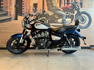 2026 Royal Enfield Super Meteor, синий, 792000 рублей, вид 3