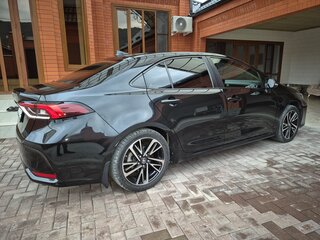 2019 Toyota Corolla XII (E210), чёрный, 1400000 рублей, вид 5