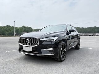 2026 Volvo XC60 II Рестайлинг 3, чёрный, 5660000 рублей, вид 2