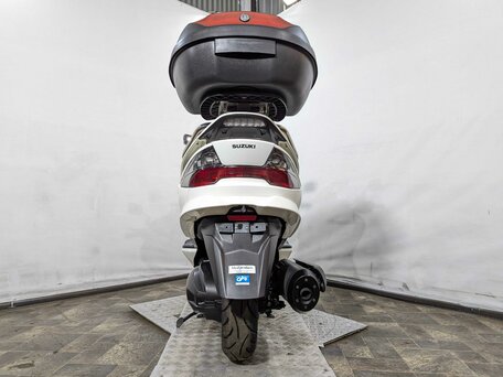 2014 Suzuki Burgman (SkyWave) 400, белый, 389000 рублей, вид 5
