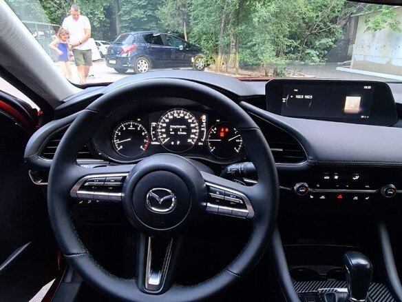 2019 Mazda 3 IV (BP), красный, 2000000 рублей - вид 13