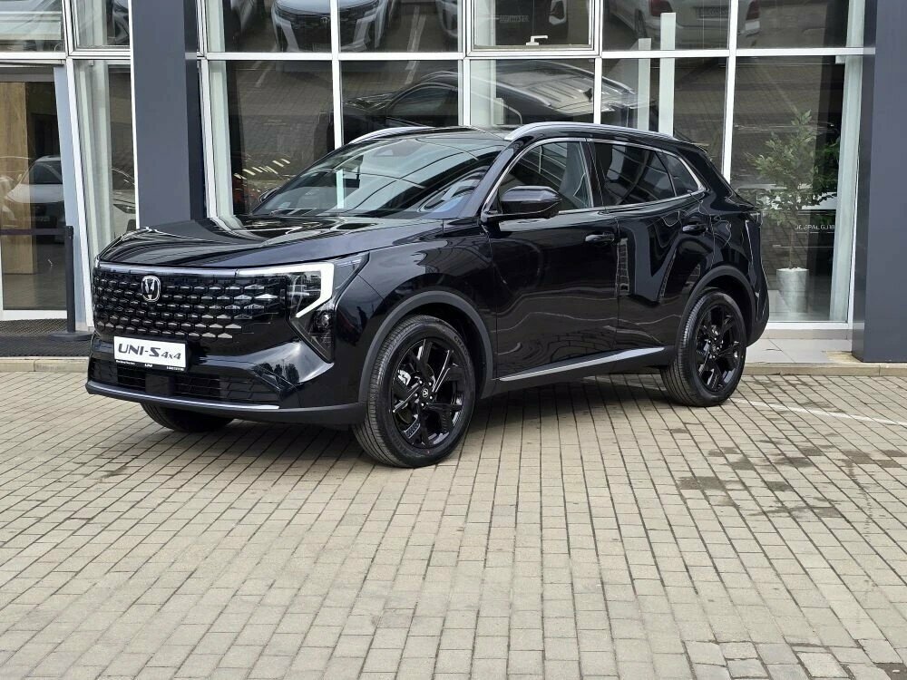 Открыть фотографии: Changan UNI-S I Рестайлинг