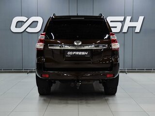2017 Toyota Land Cruiser Prado 150 Series Рестайлинг 1, коричневый, 4999000 рублей, вид 4