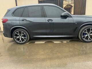 2019 BMW X5 40i IV (G05/G18), серый, 5000000 рублей, вид 3
