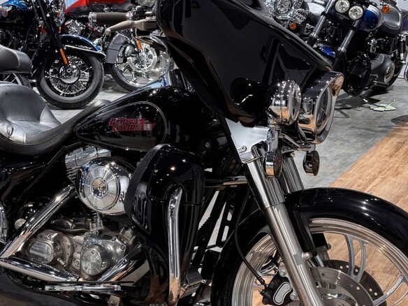 2005 Harley-Davidson Electra Glide, чёрный, 800000 рублей - вид 6