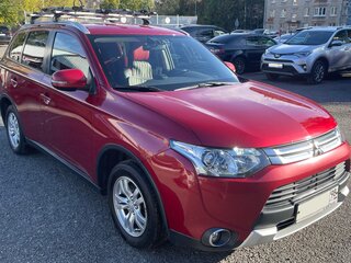 2014 Mitsubishi Outlander III, красный, 1150000 рублей, вид 2