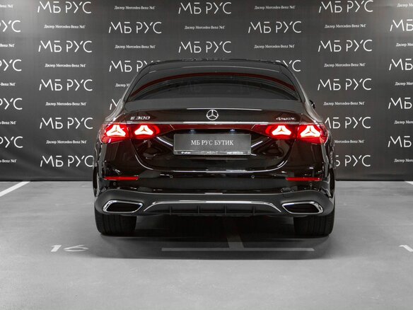 2025 Mercedes-Benz E-Класс 300 VI (W214, S214), чёрный - вид 3