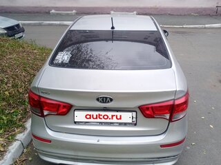 2016 Kia Rio III Рестайлинг, серебристый, 600000 рублей, вид 2