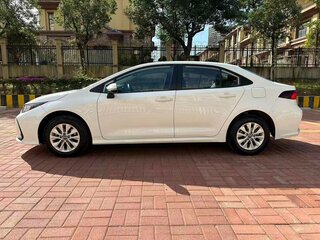 2023 Toyota Corolla XII (E210), белый, 1640000 рублей, вид 4