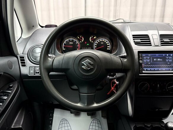 2010 Suzuki SX4 I (Classic) Рестайлинг, серебристый, 744000 рублей - вид 12