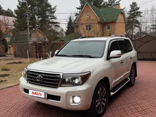 2014 Toyota Land Cruiser 200 Series Рестайлинг 1, белый, 3450000 рублей, вид 1