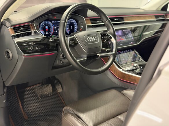 2019 Audi A8 Long 55 TFSI IV (D5), белый, 4790000 рублей - вид 24
