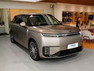 2026 Xpeng GX, золотистый, 7077033 рублей, вид 1