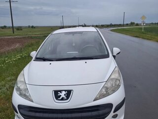 2009 Peugeot 207 I Рестайлинг, белый, 670000 рублей, вид 2