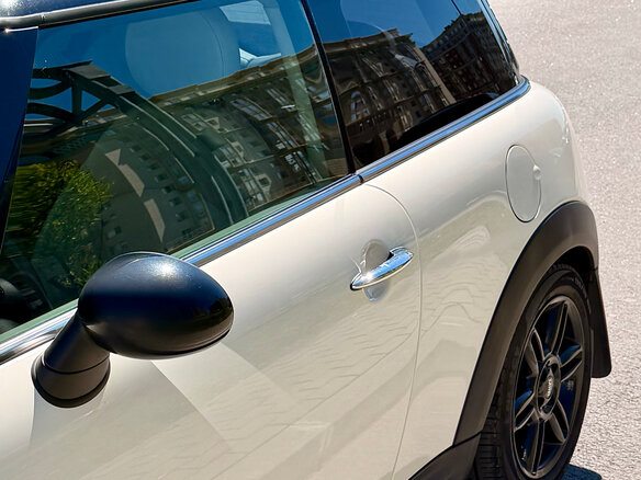2012 Mini Hatch Cooper II (R56) Рестайлинг, белый, 1150000 рублей - вид 6