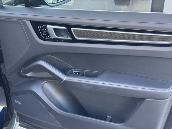 2019 Porsche Cayenne III, синий, 4800000 рублей - вид 28