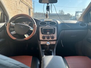 2011 Ford Focus II Рестайлинг, серый, 570000 рублей, вид 5