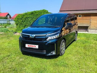 2019 Toyota Voxy III (R80) Рестайлинг, синий, 1690000 рублей, вид 1