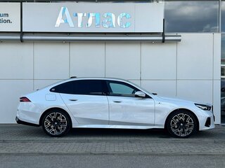 2025 BMW 5 серии Long 530Li VIII (G60/G61/G68), белый, 8590000 рублей, вид 4