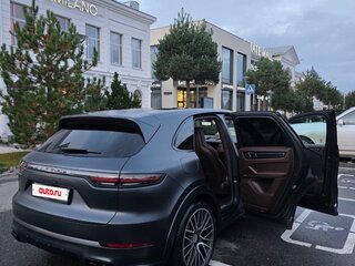 2018 Porsche Cayenne S III, серый, 7900000 рублей, вид 3