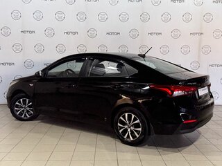 2018 Hyundai Solaris II, чёрный, 1150000 рублей, вид 2