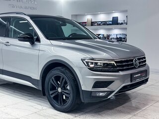 2020 Volkswagen Tiguan II, серый, 2800000 рублей, вид 3