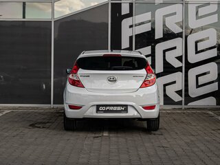 2014 Hyundai Solaris I, белый, 885000 рублей, вид 4