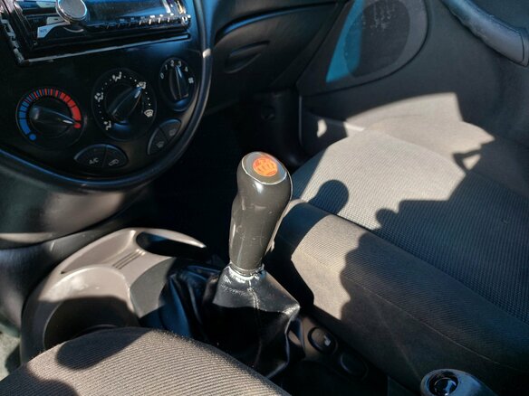 2004 Ford Focus I Рестайлинг, серебристый, 259000 рублей - вид 12