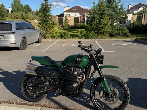 2022 Triumph Scrambler, зелёный