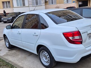 2025 Lada (ВАЗ) Granta I Рестайлинг, белый, 830000 рублей, вид 4