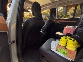 2023 Volvo XC90 II Рестайлинг 1, серый, 5000000 рублей, вид 3