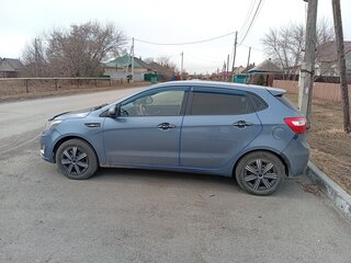 2012 Kia Rio 5-speed III, голубой, 550000 рублей, вид 4