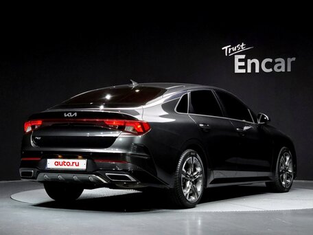 2022 Kia K5 III, чёрный, 2600000 рублей, вид 3